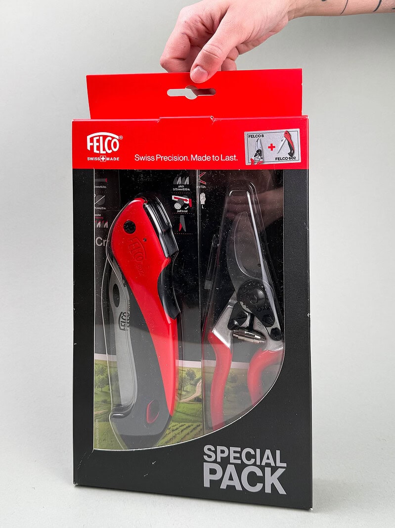 Dárkový set FELCO nůžky 8+pilka 602